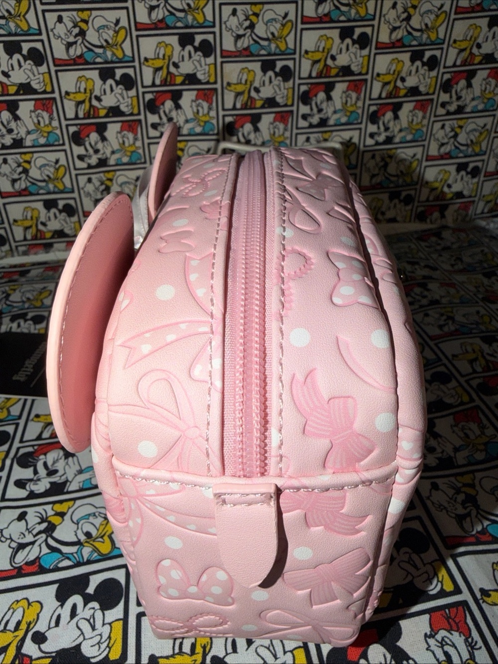 Loungefly Minnie Mouse Pink Makeup Bag With Bows Ears NWT 2025 - Picture 3 of 10